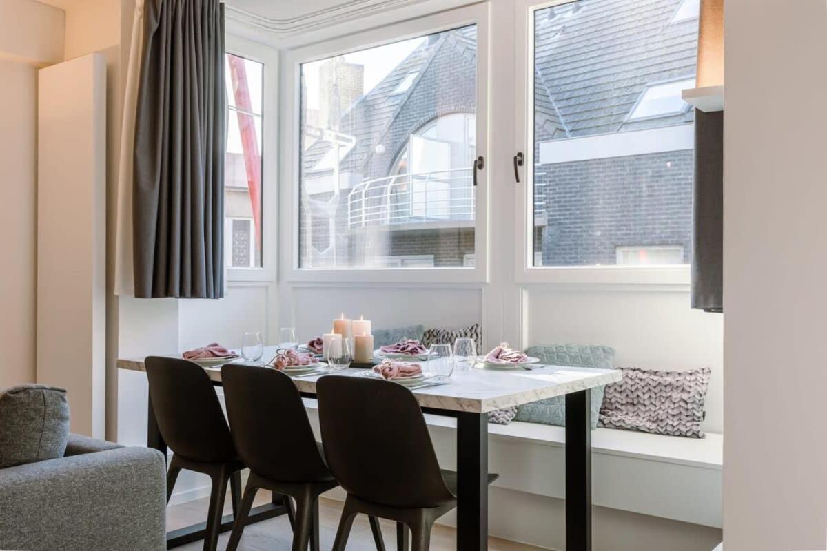 Huswell - Cosy Apartment On Top Location In De Haan Exterior photo
